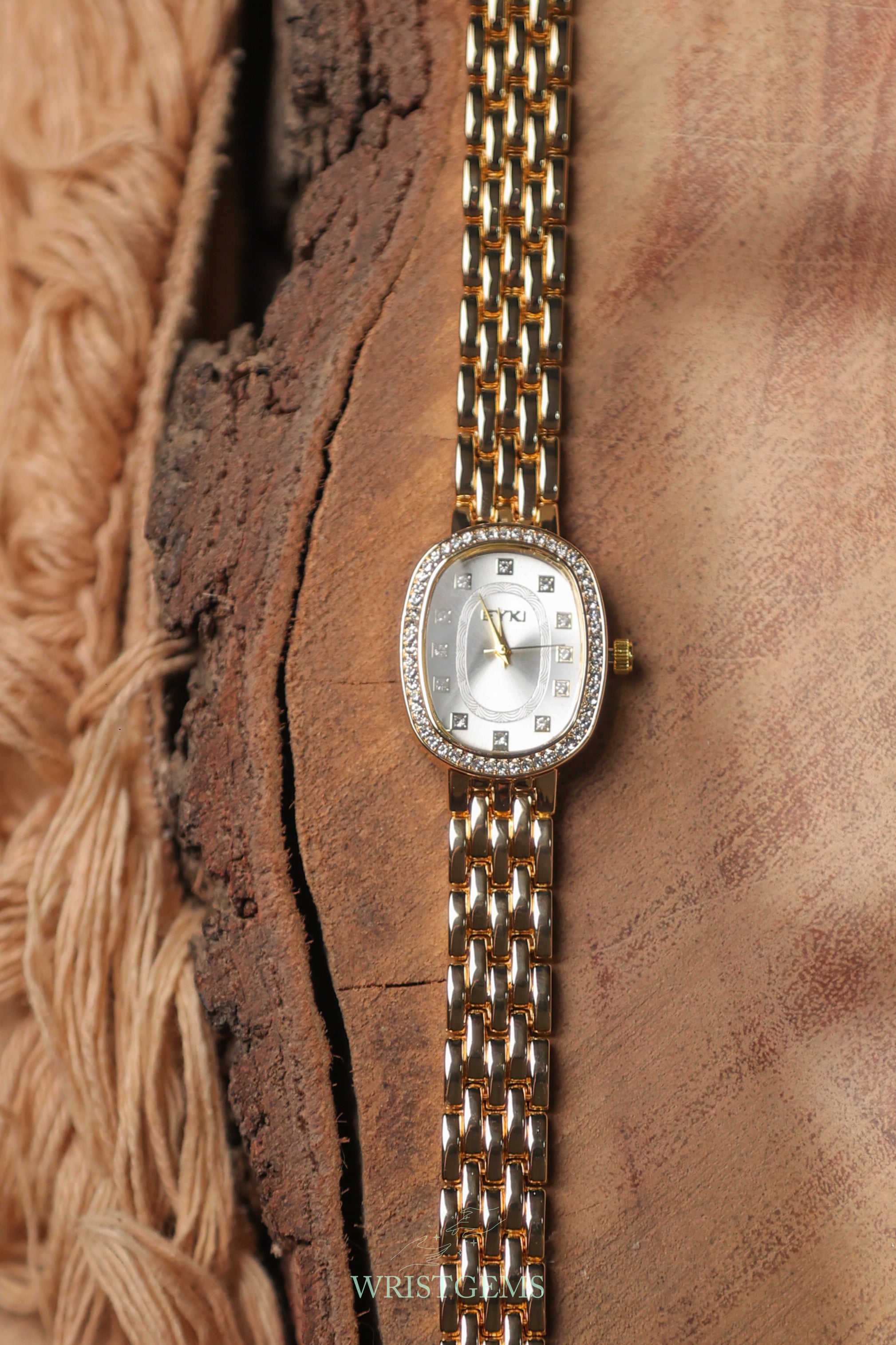 EYKI Oval Spark Gold